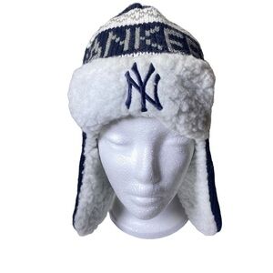 NEW YORK YANKEES spell-out blue white one size knit trapper hat MLB